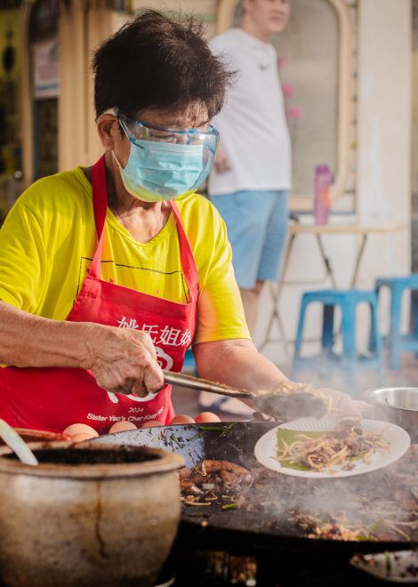 Join our daily small group food tour in Penang with 15+