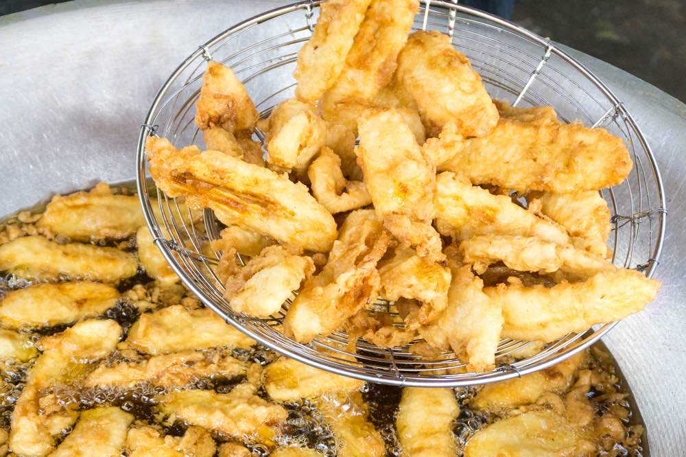 Kuala Lumpur street food pisang goreng