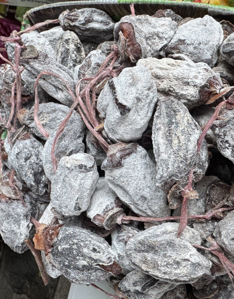 Sun-dried persimmon