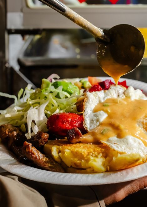 Tender steak with traditional Andean accompaniments, Quito style.