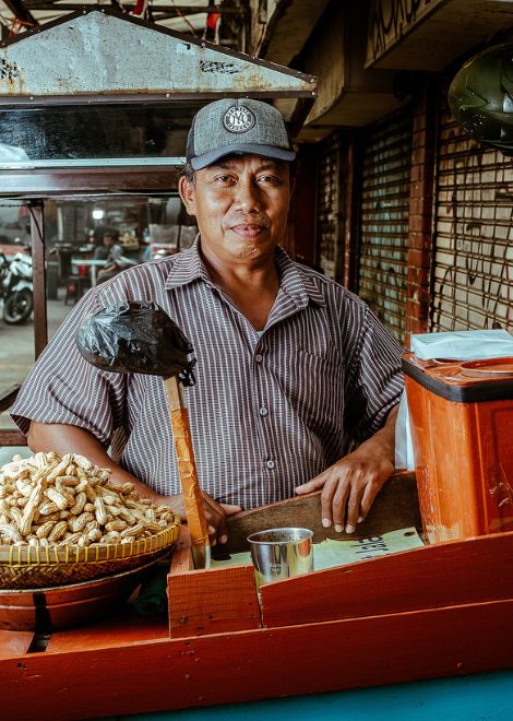 The steamed peanut vendors of Jakarta. 