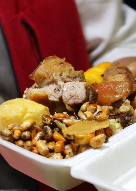  Slow-cooked fried fritada frita pork in spices