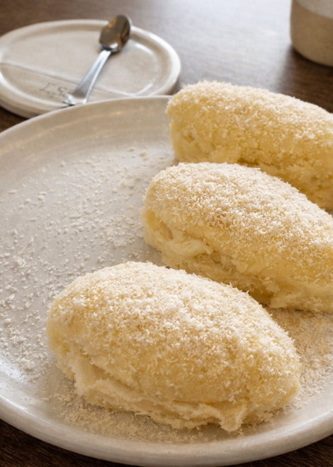 Fluffy pãozinho, Brazilian cheese bread roll