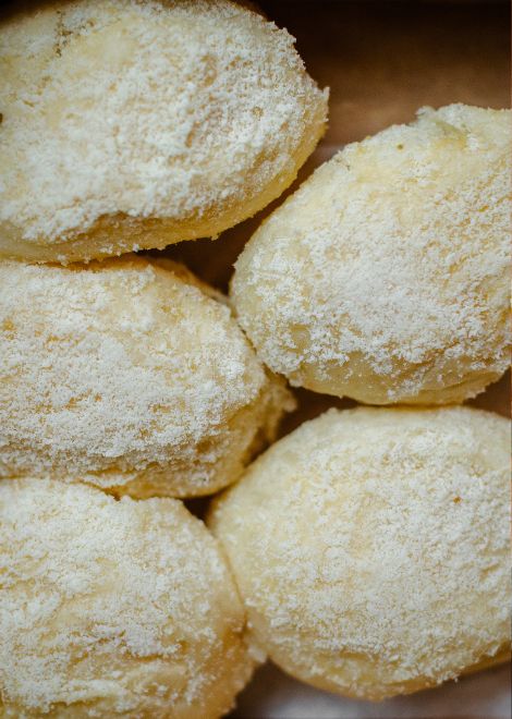 Fluffy pãozinho, Brazilian cheese rolls