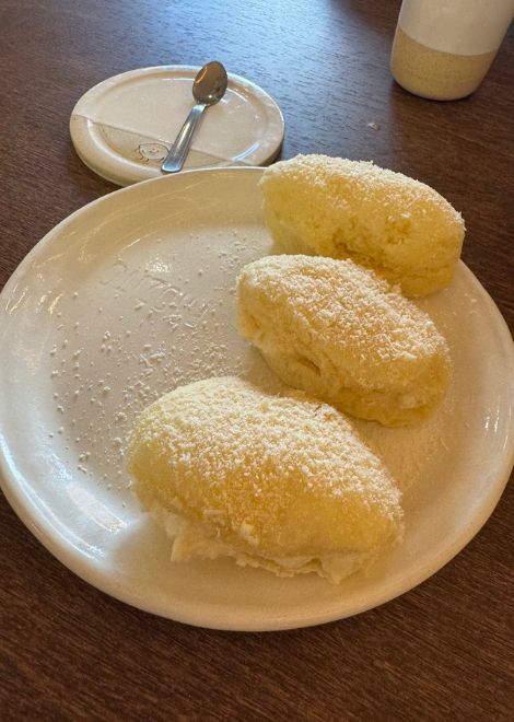 Fluffy pãozinho, Brazilian cheese bread roll