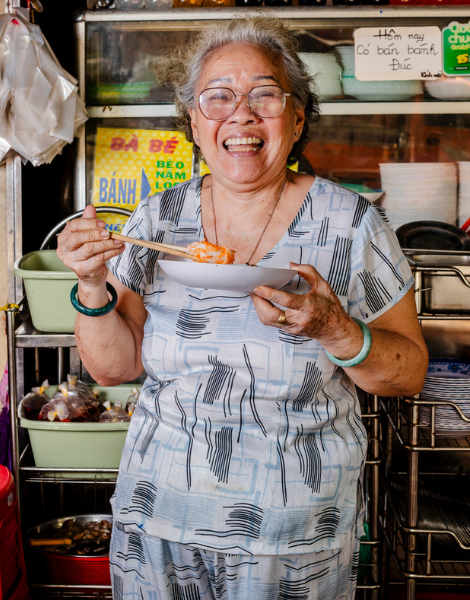 Smiling locals from Da Nang's foodie scene