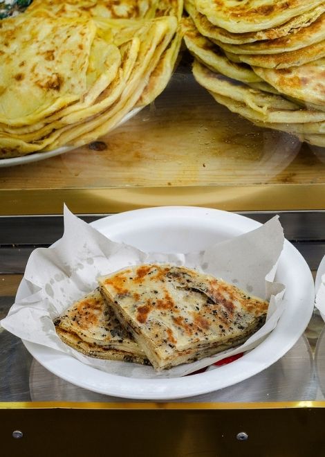 Zitoun msemmen black olive bread