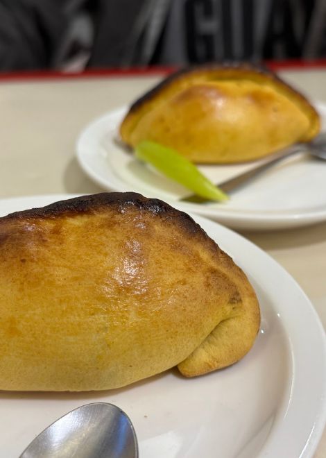 Taste the iconic Bolivian salteña de carne