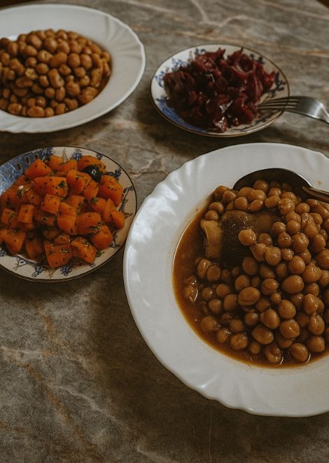 Try frakesh, a rich stew of chickpeas and tender beef knuckle, slow-cooked overnight in the city’s old ovens