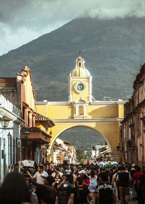 Antigua's unmistakable Santa Catalina Arch.