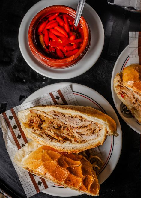 Classic pernil lechón, pork sandwich