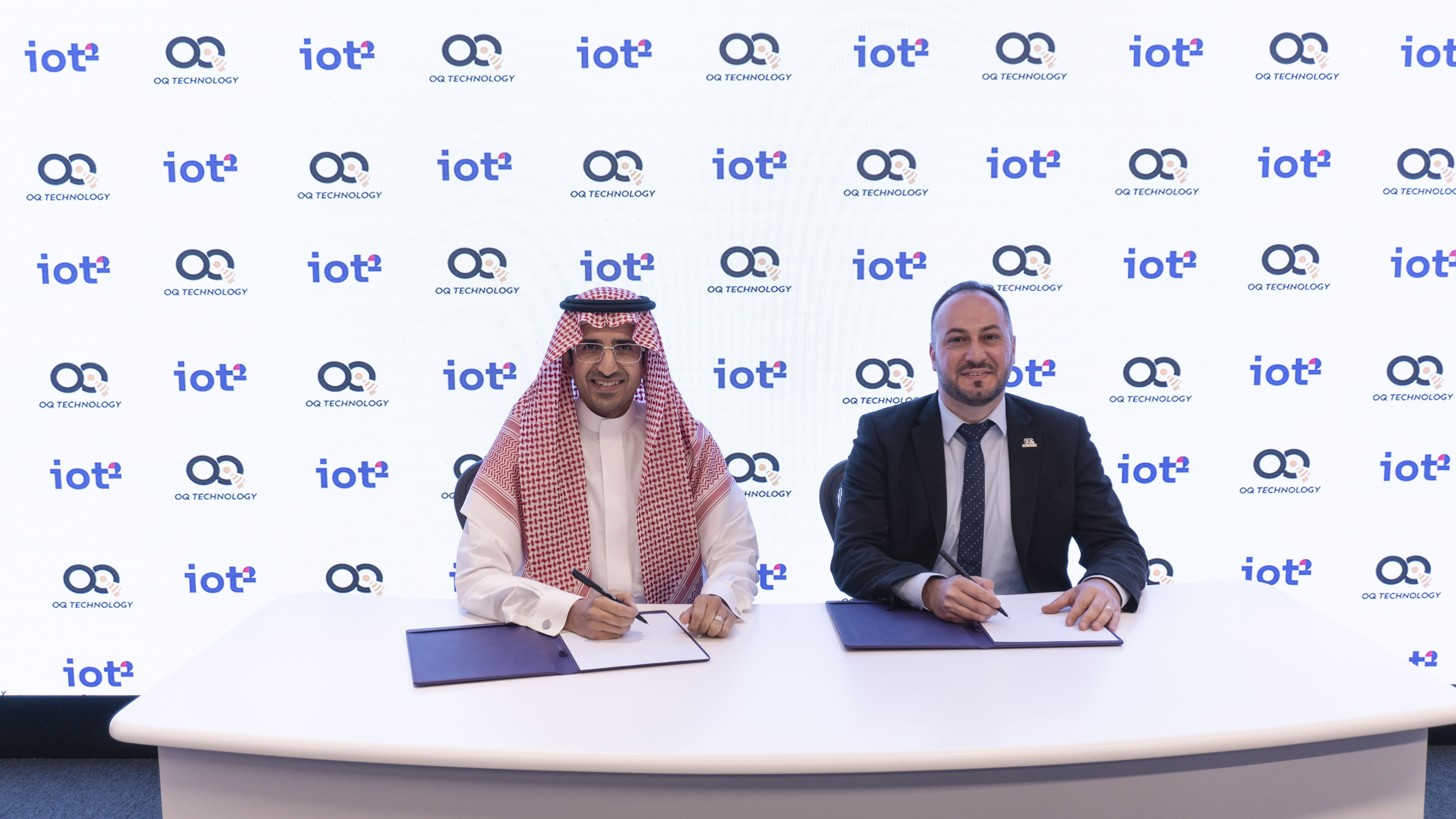 Shabbab Al Ghamdi -Public IoT Solutions VP (left), and Omar Qaise, Founder and CEO of OQ Technology (right)