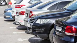 Buy or wait? Used cars are cheaper and most sold after a price cut