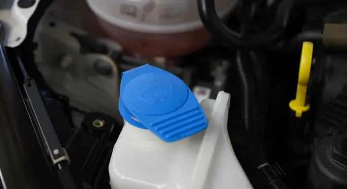 How to refill your windscreen wiper fluid