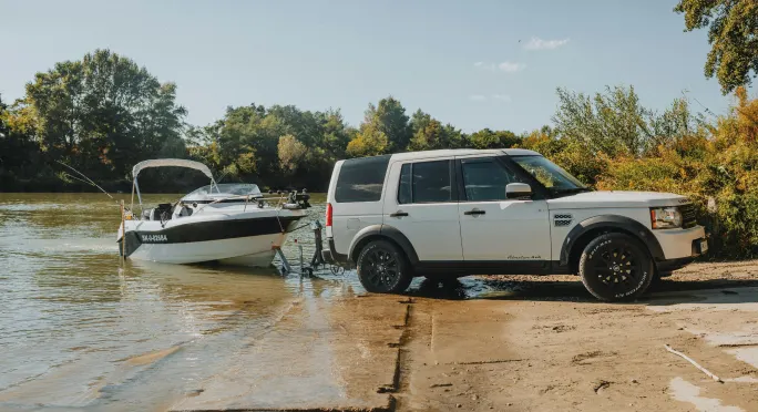 What not to do when towing a boat: safety tips to ensure you look like you belong at the yacht club