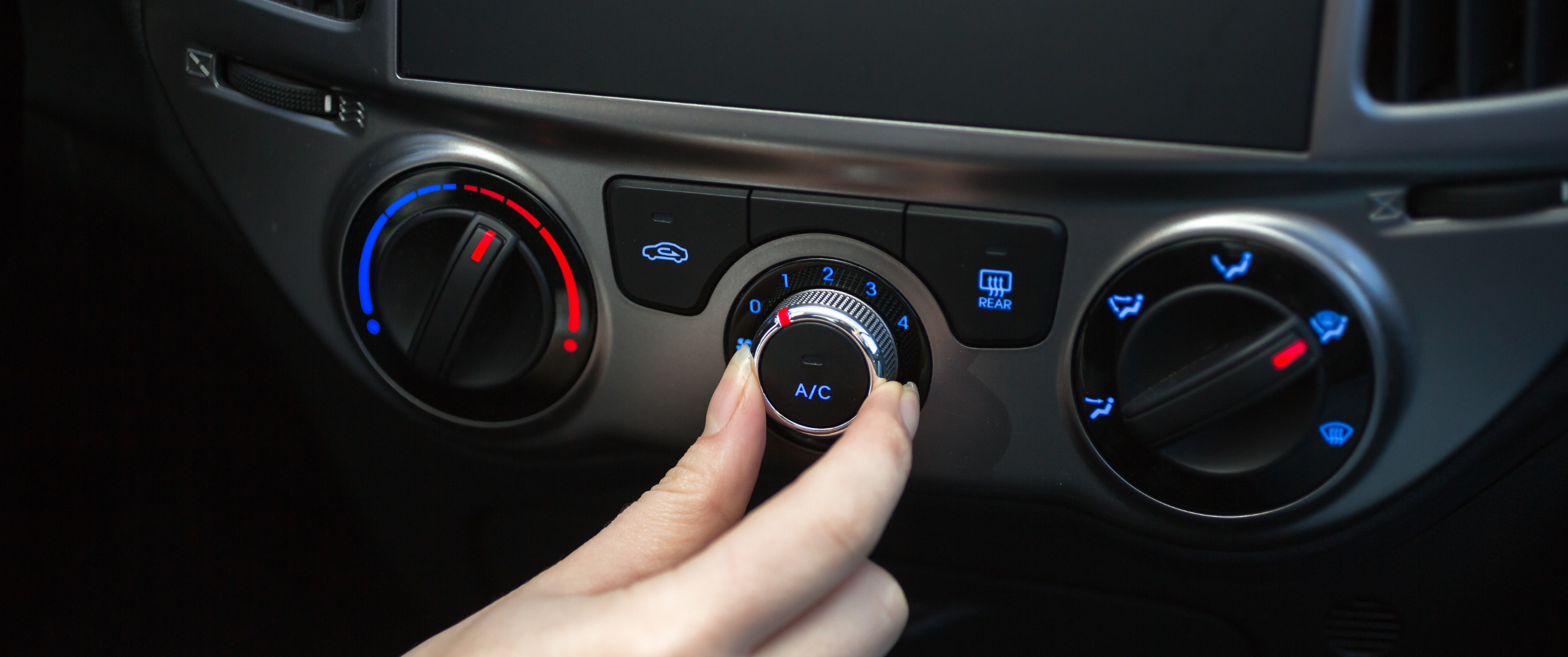 Windows down or air con on: what uses less fuel?