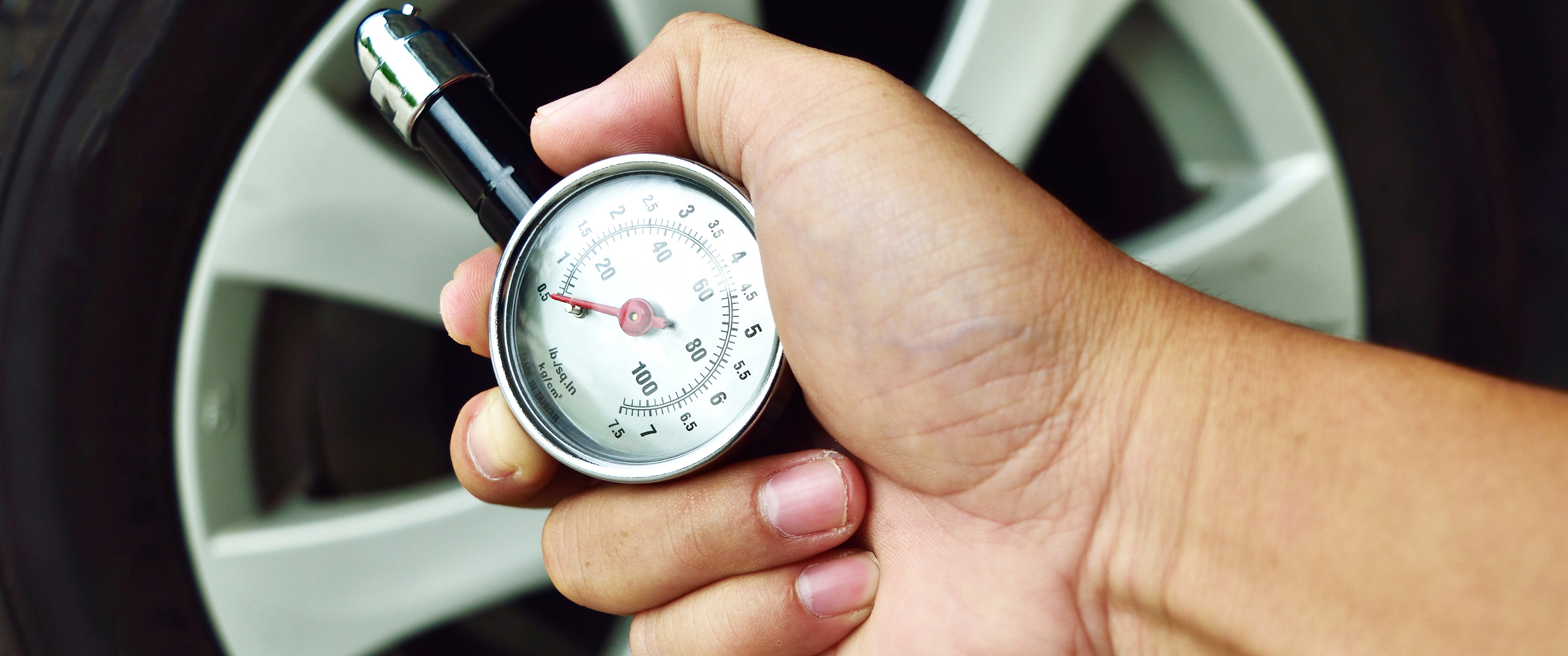 The importance of regularly checking your tyre pressure