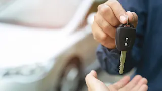 Where can I sell my car? The perks of selling to dealership vs. privately