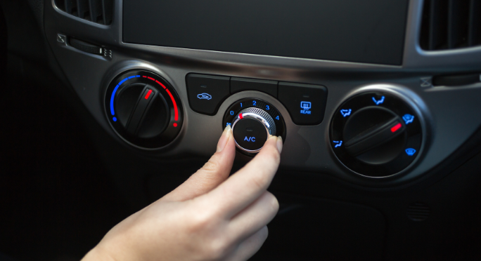Windows down or air con on: what uses less fuel?
