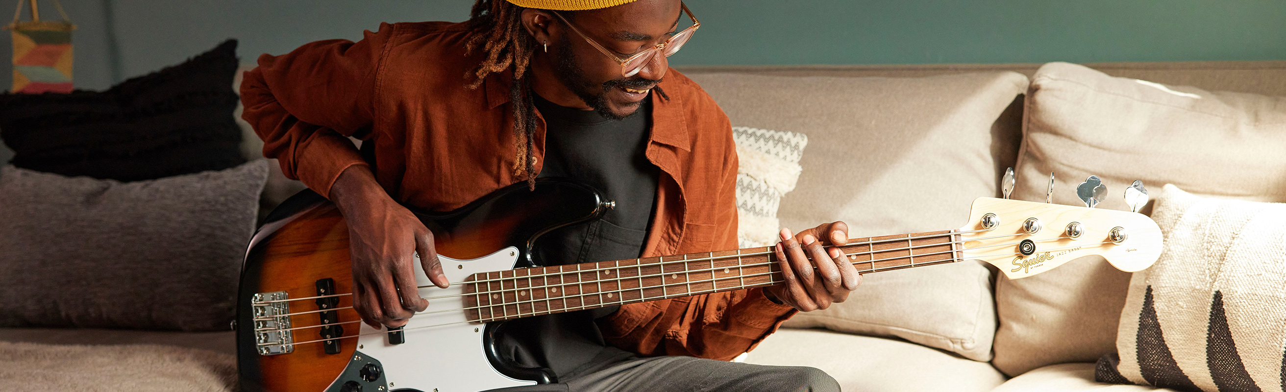 How to play bass guitar, Learn bass in 8 steps