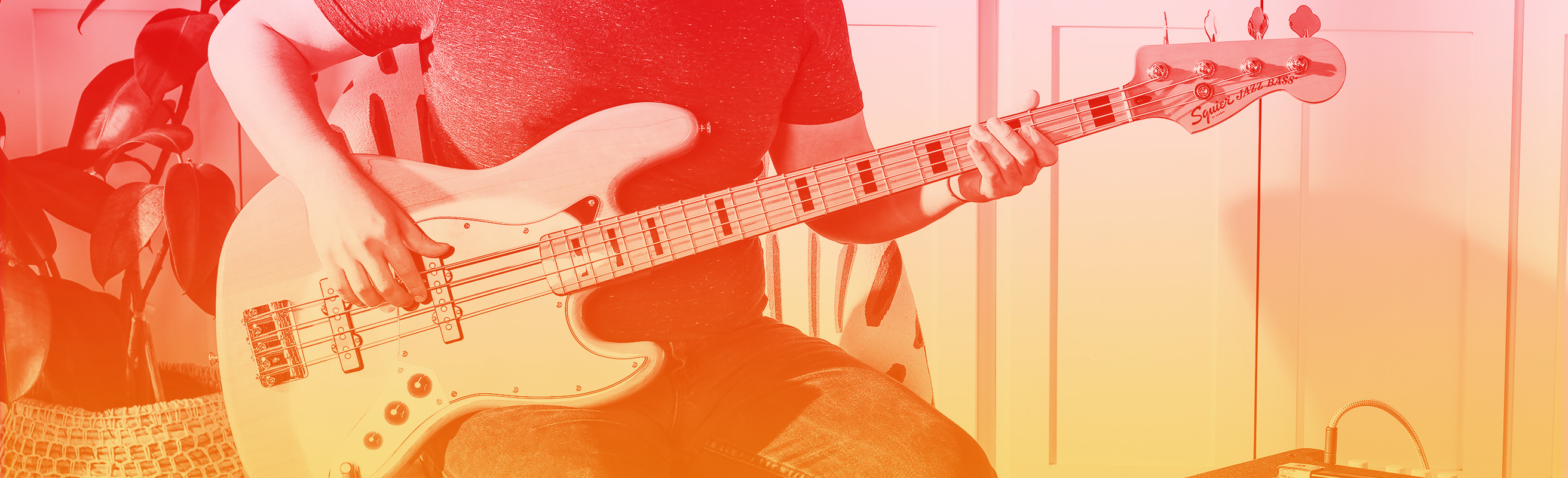 4 Essential Bass Guitar Scales: A Beginners Guide