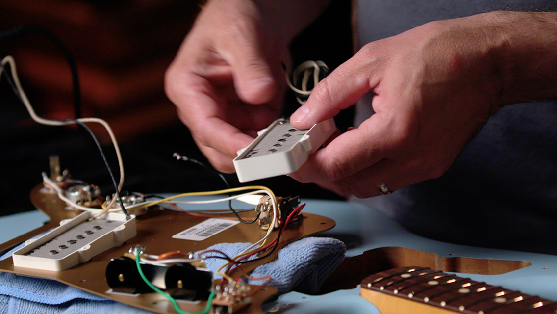 Josefina Campos Fender Custom Shop Fat '50s Pickups | Fender Guitars
