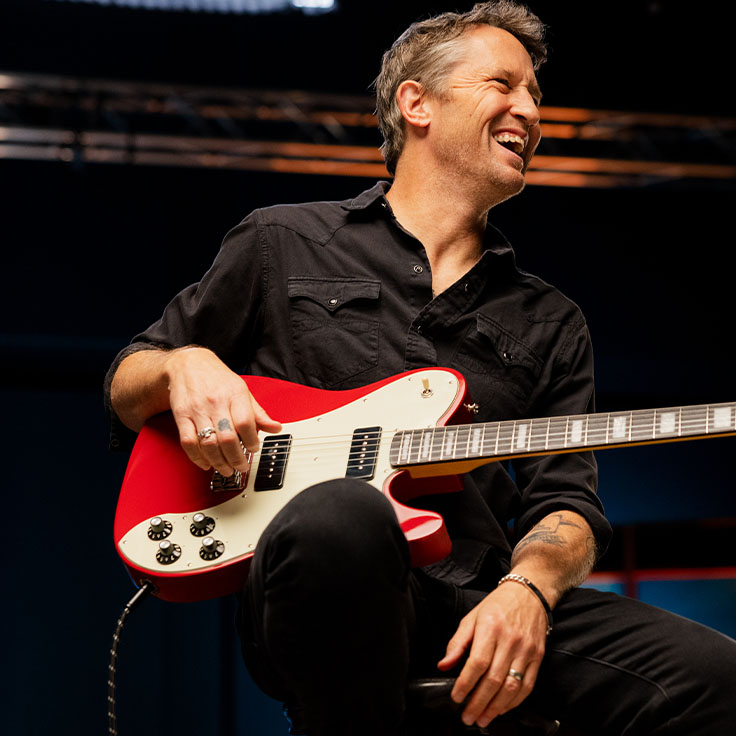 ギラーモ フォルチーノ The Guitar Player Learn about Chris Shiflett's signature Cleaver Telecaster Deluxe