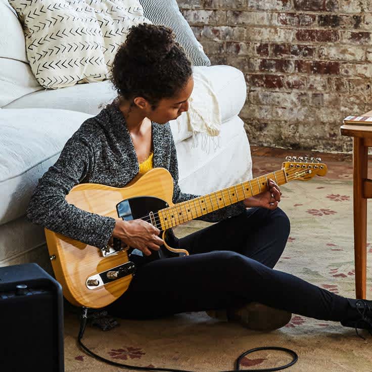 10 Easy Songs to Learn on the Electric Guitar