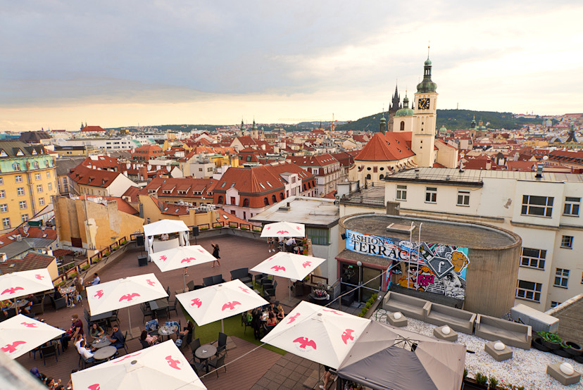 Shisha & Cocktails à Prague Pissup