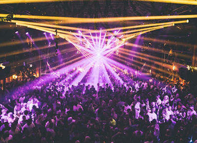 Entrée en boite de nuit à Amnesia image