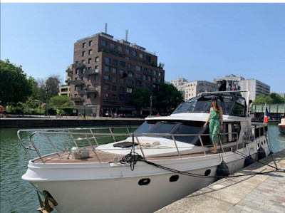 Virée Privée en bateau sur la Seine image