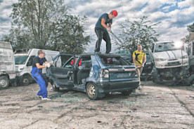 Folles Destruction Auto!