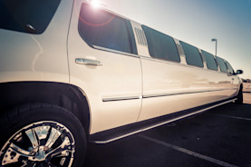 Hummer H3 Stretchlimousine Fahrt mit Prosecco