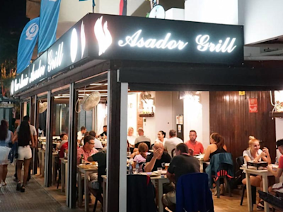 Barbecue et Striptease image