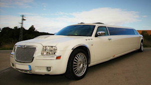 Limousine Mieten - Chrysler Stretchlimo in Weiß