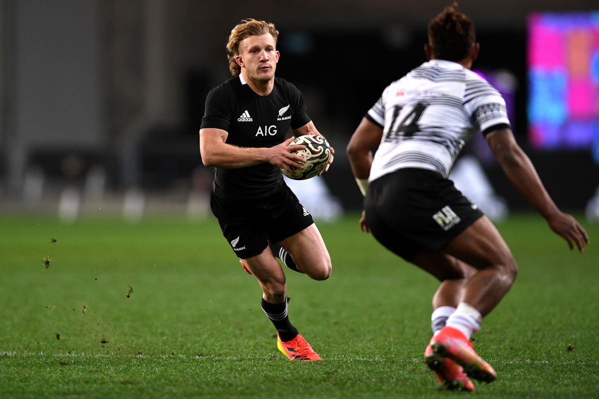 Barbarians name All Black Damian McKenzie for Quins clash | Harlequins FC