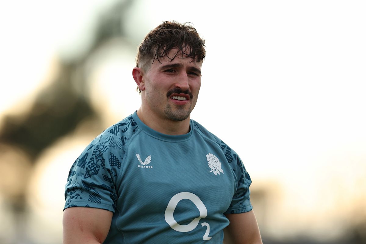 Fin Smith in action for Harlequins