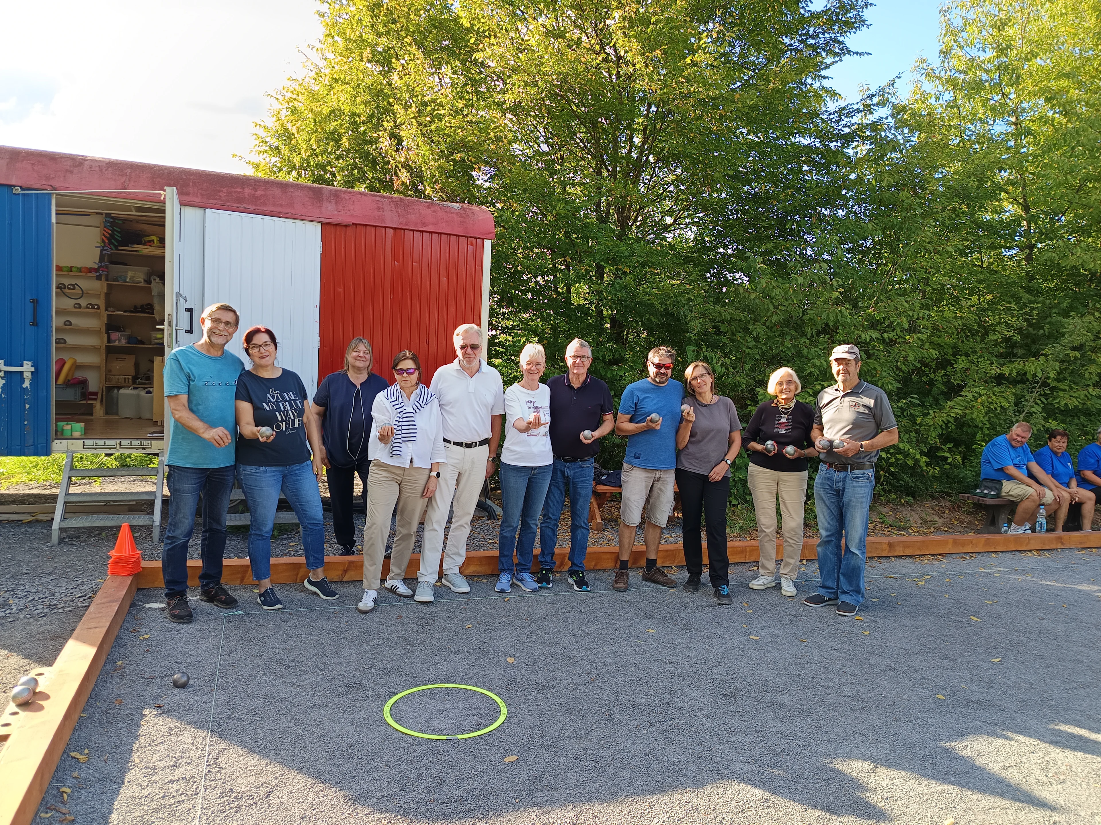 Boule-Kurs der Schiller-Volkshochschule gastiert auf dem Boule-Platz Erligheim