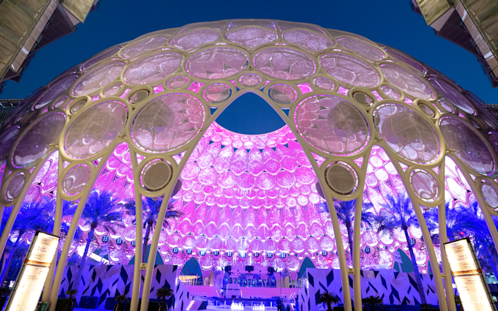 Al Wasl Plaza | Capacity: 2,700 standing, 800 seated