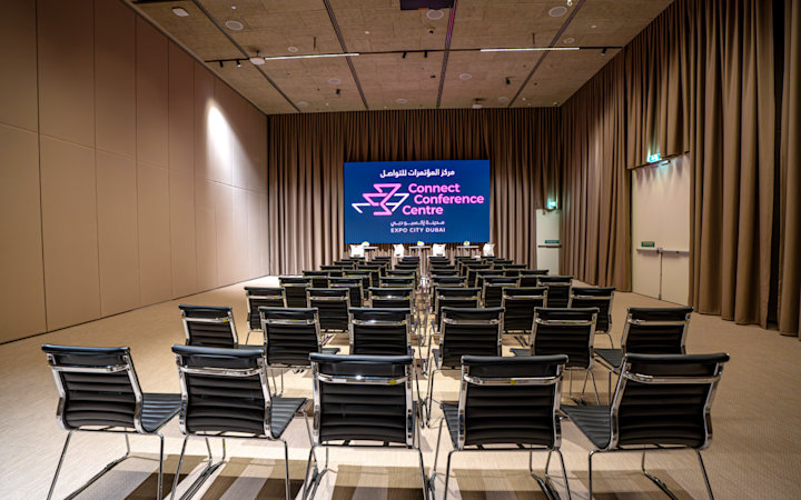 Hall | Capacity: 280