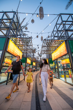 18575-EXPO2020-L-799x1201-7769b0b