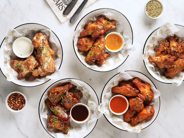 Group shot Chicken Wings