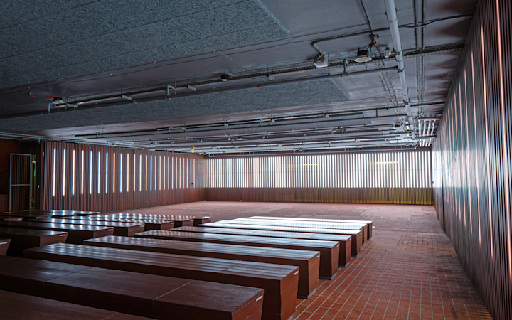 Forum | Capacity: 140