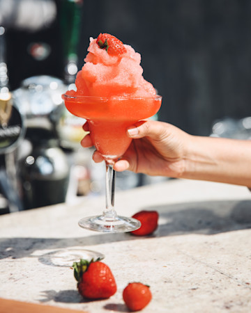 Happy hour Happy hour