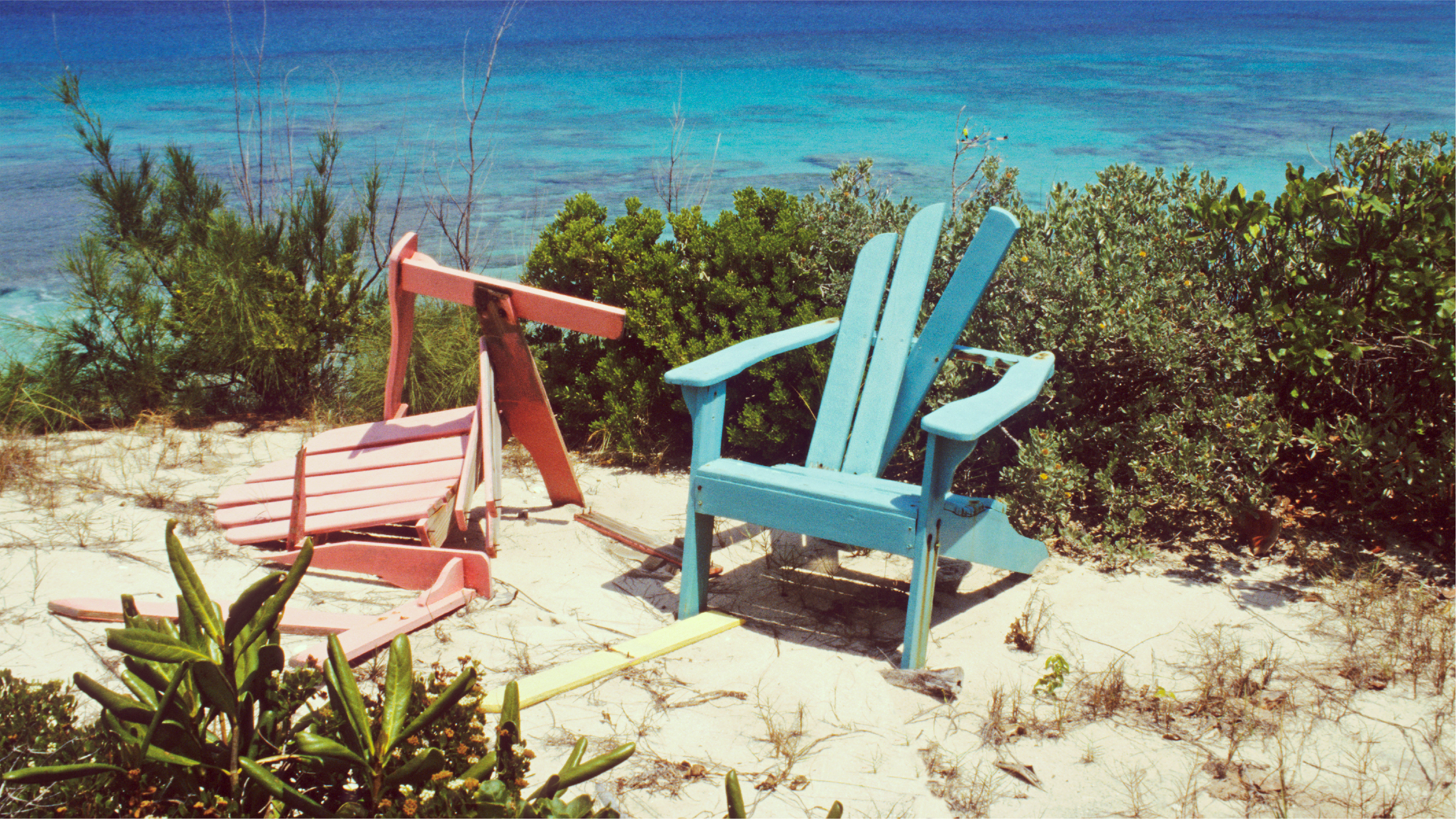 DAMAGED CHAIR