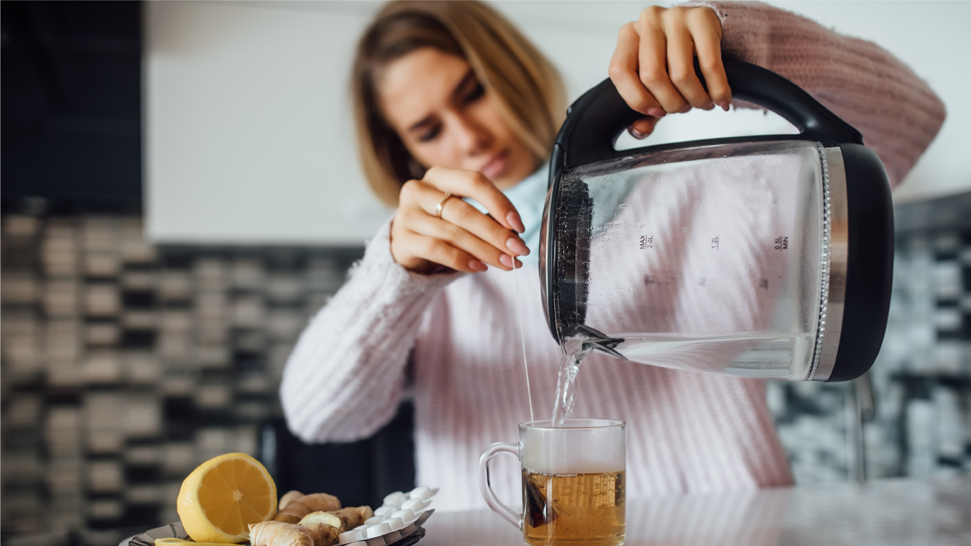 ELECTRIC KETTLE