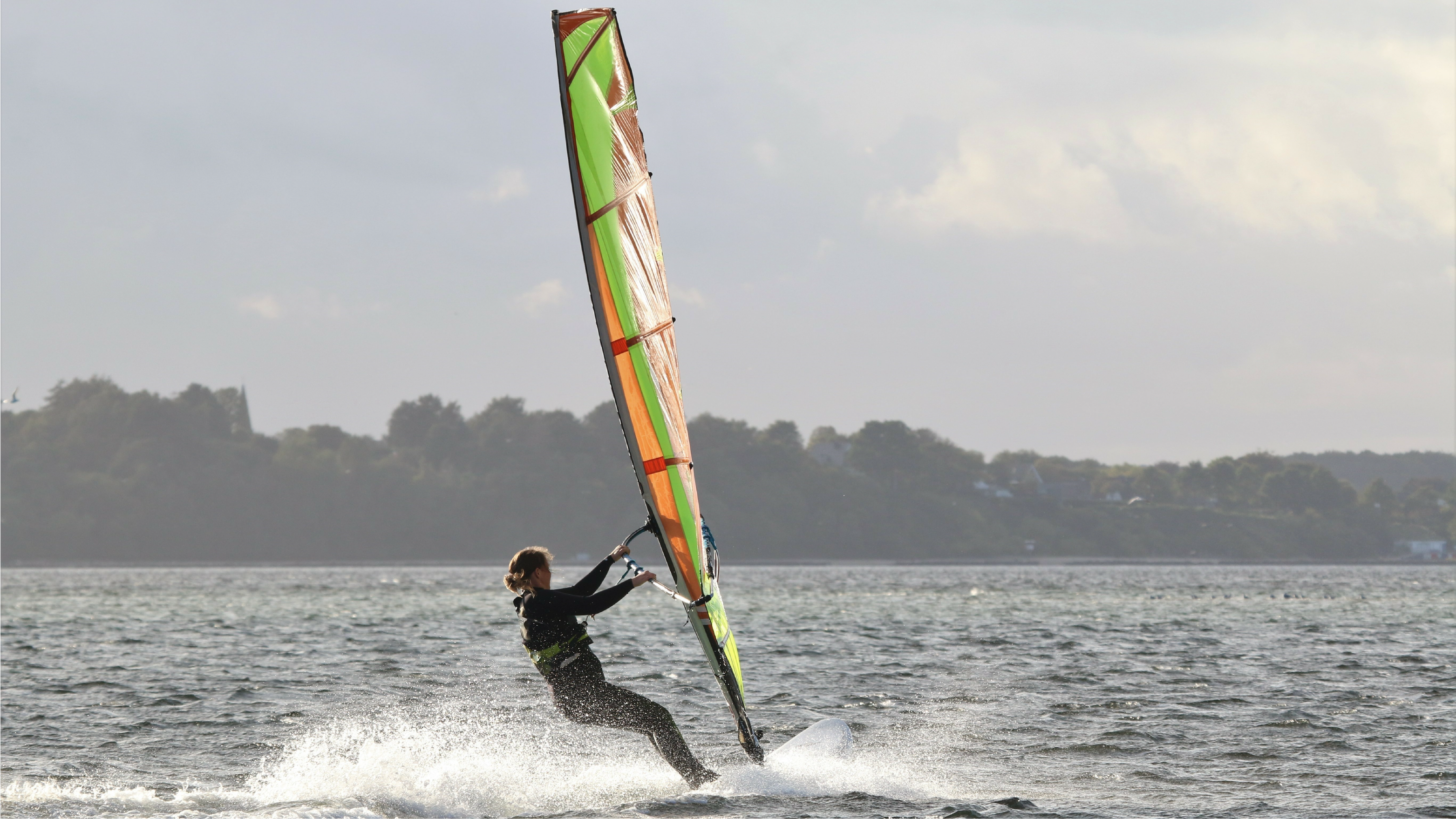 WIND SURFING