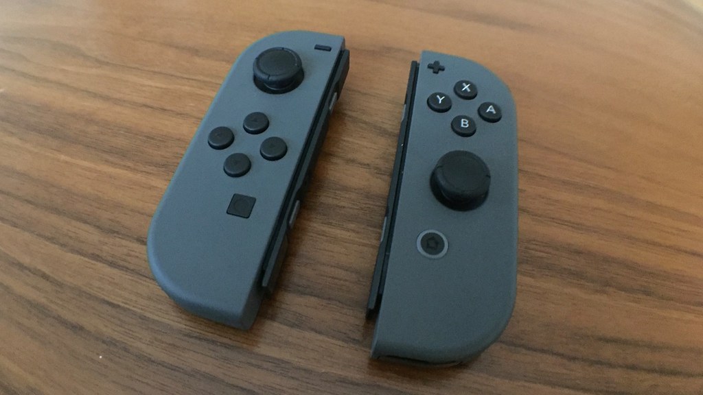 Switch up your digital painting with... joycons?