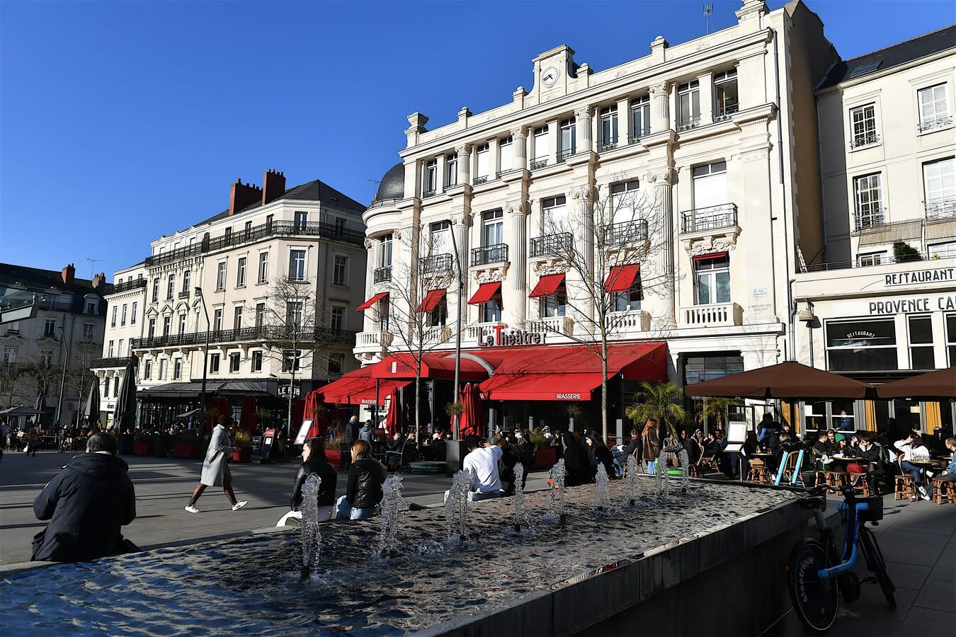 elfbar nachfüll pod läuft aus Magasin de e-cigarette à Angers (49)