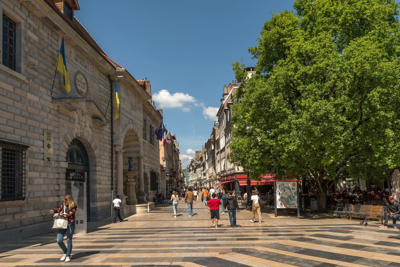 elfbar nachfüll pod läuft aus Revendeurs de cigarettes électroniques Blu à Besançon (25)